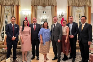 Ambassador Sriswasdi hosted a working dinner for the Austrian delegation